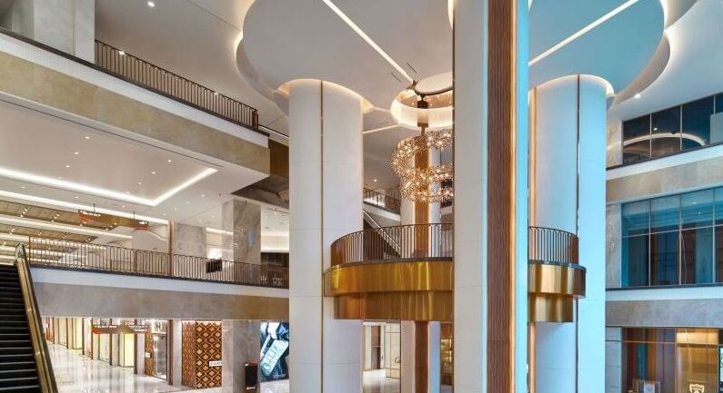 international luxury brands, designer boutiques, fine-dining restaurants, Jio World Plaza